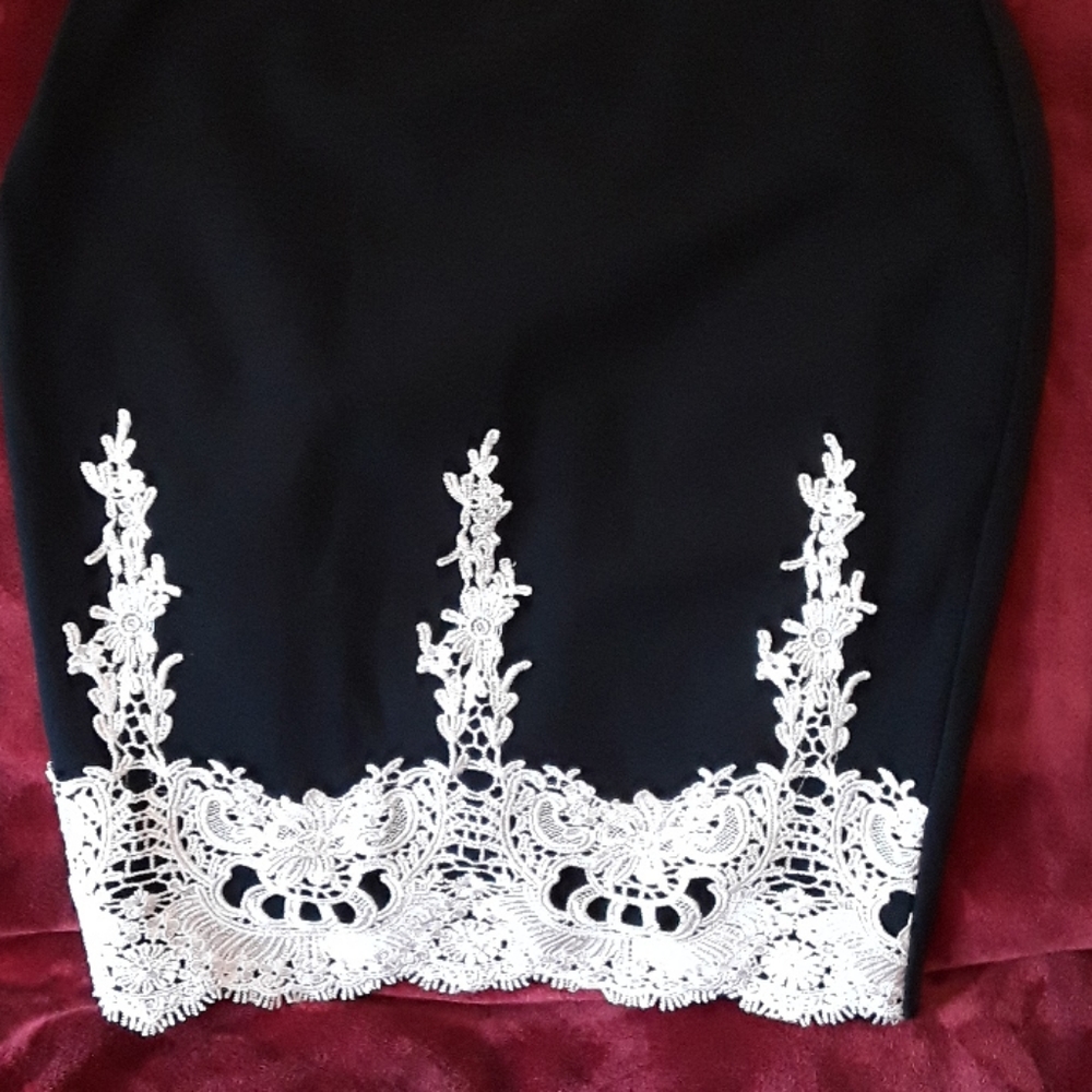Black and cream dress - Picture 3 of 8